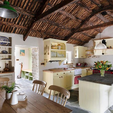 Secluded Thatched Cottage, Near Beaches & Hill Walking Rashenny Экстерьер фото